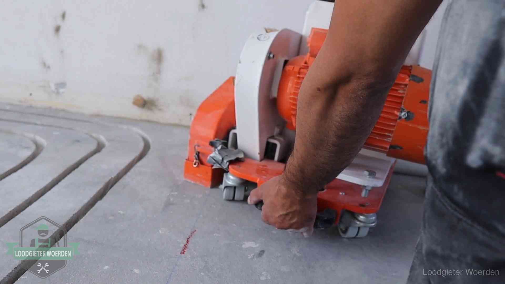 Sleuvenpatroon voor vloerverwarming in de dekvloer van een woning in Woerden